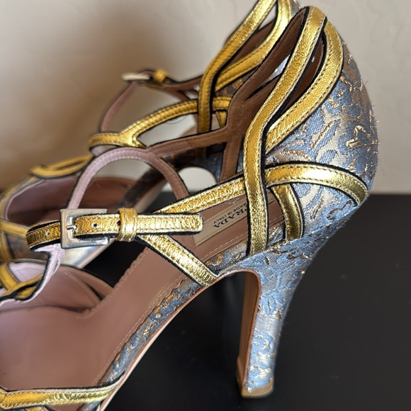 Vintage Prada 4 inch heels. Size 38 1/2. Matelasse + Silk Oro Antico. RARE!!!! - Picture 6 of 16